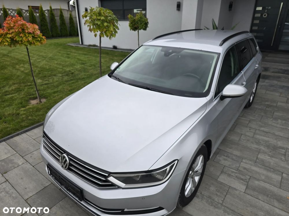 Volkswagen Passat - 10