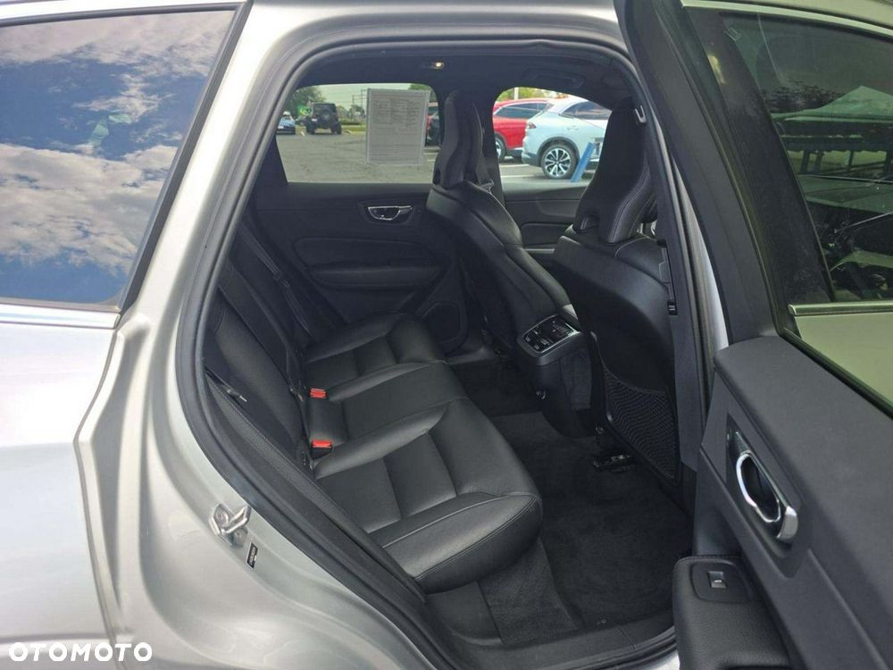 Volvo XC 60 T6 AWD Inscription - 8