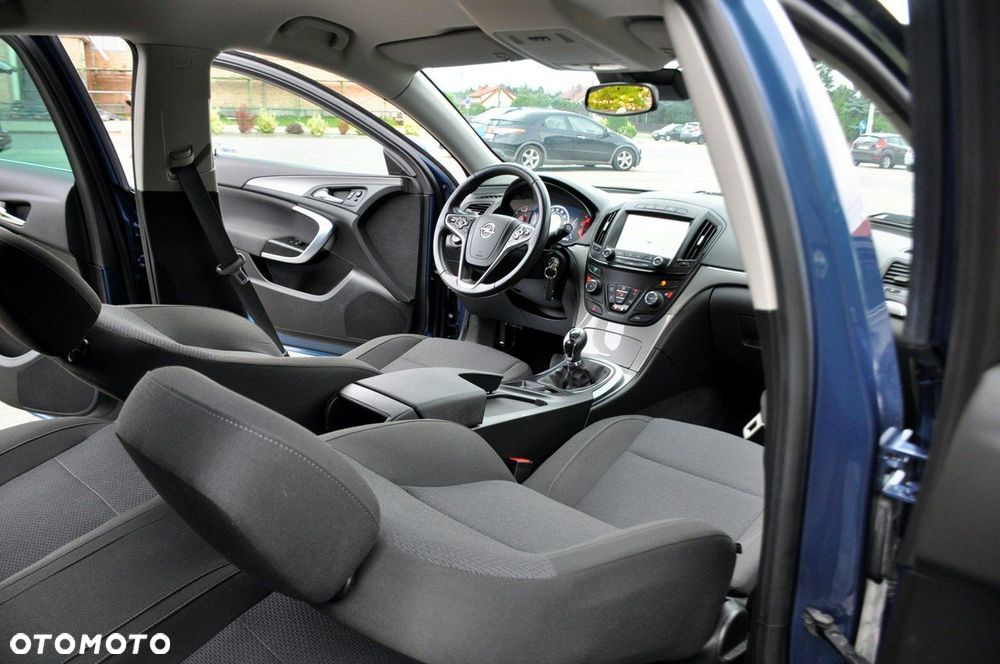 Opel Insignia - 23