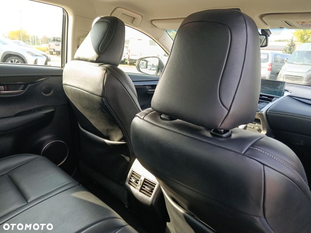 Lexus NX 200t Elite AWD - 12