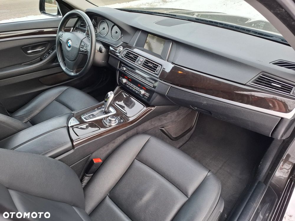 BMW Seria 5 520i - 18