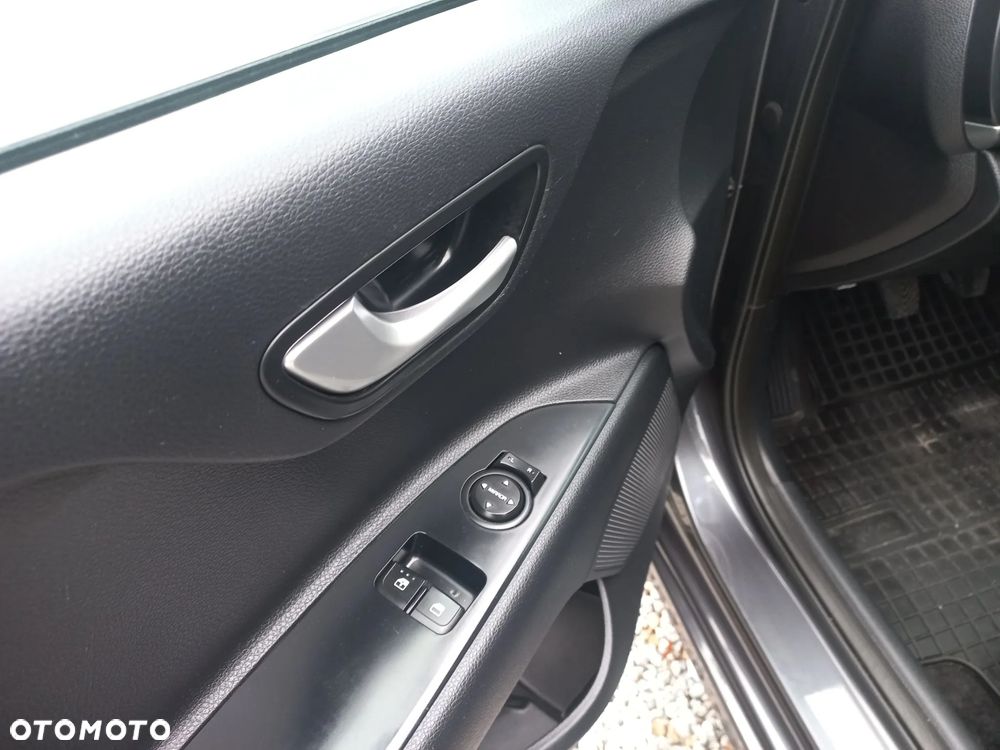 Kia Rio - 27