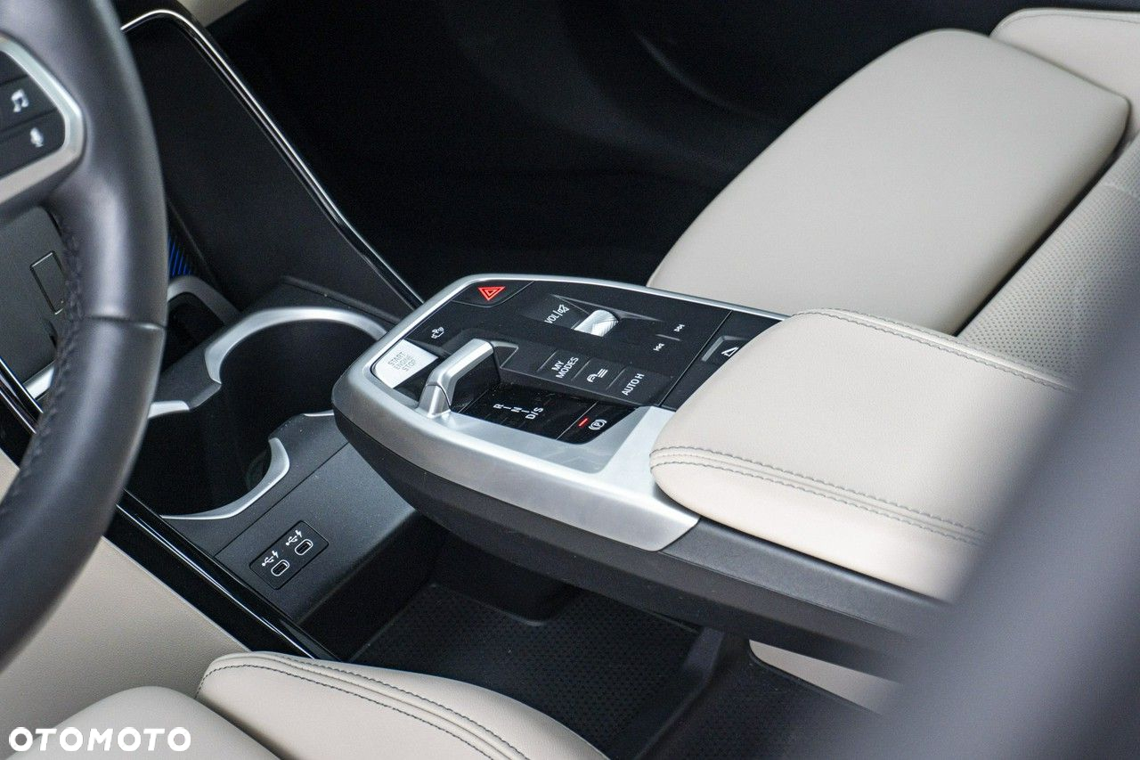 BMW X1 - 15