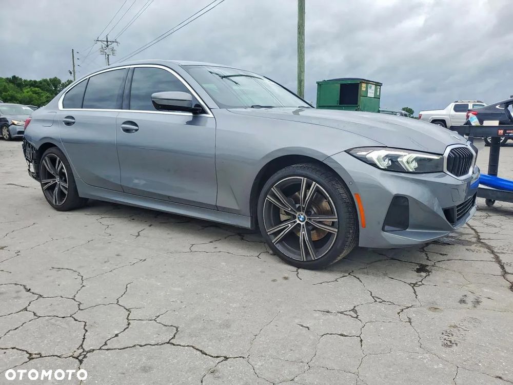 BMW Seria 3 330i - 3
