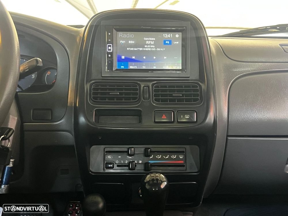 Nissan Navara - 25