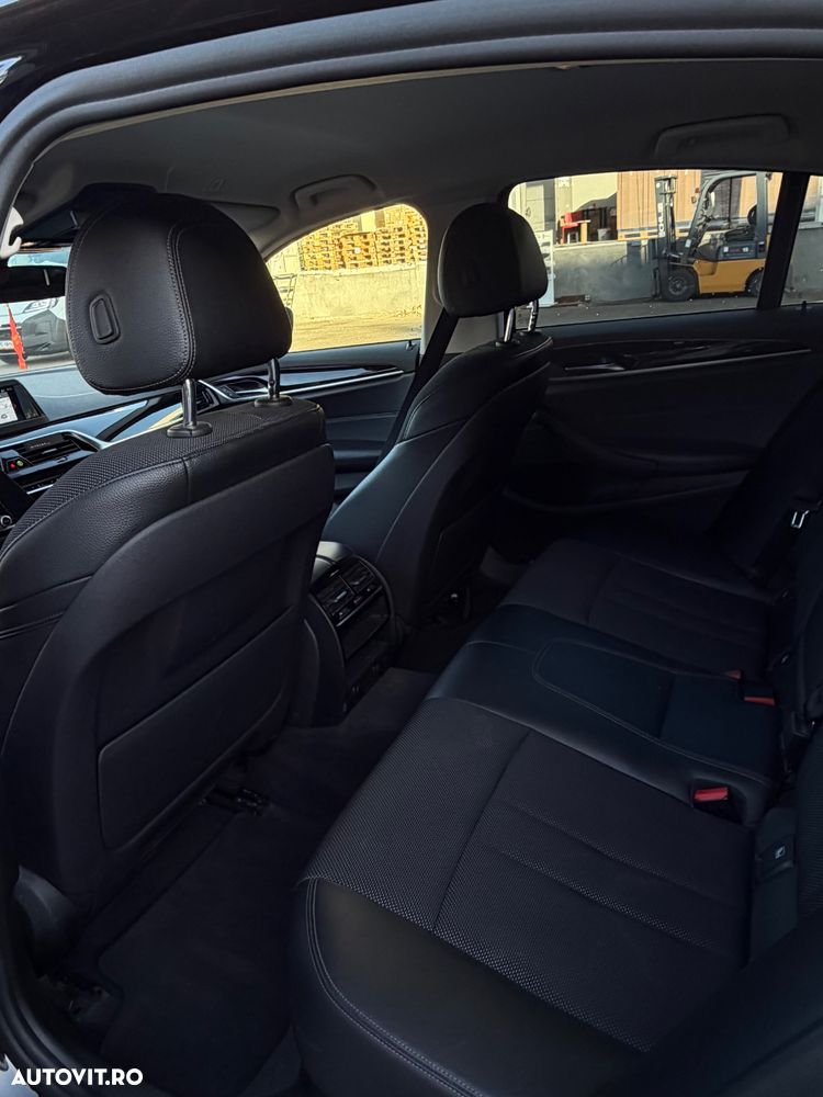 BMW Seria 5 520i Aut. Sport Line - 12