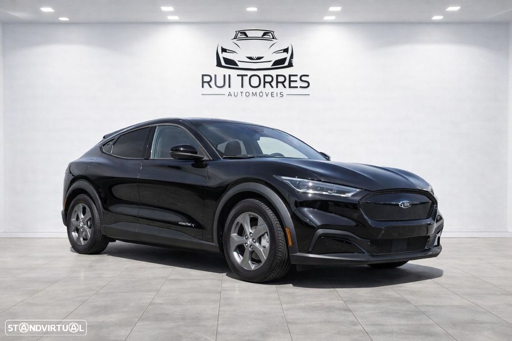 Ford Mustang Mach-E - 3