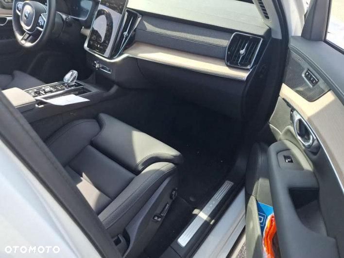 Volvo XC 90 - 24