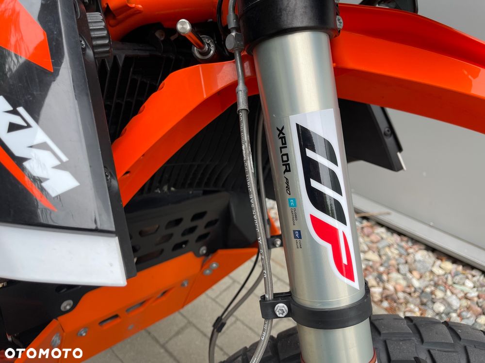 KTM Adventure 890 - 8