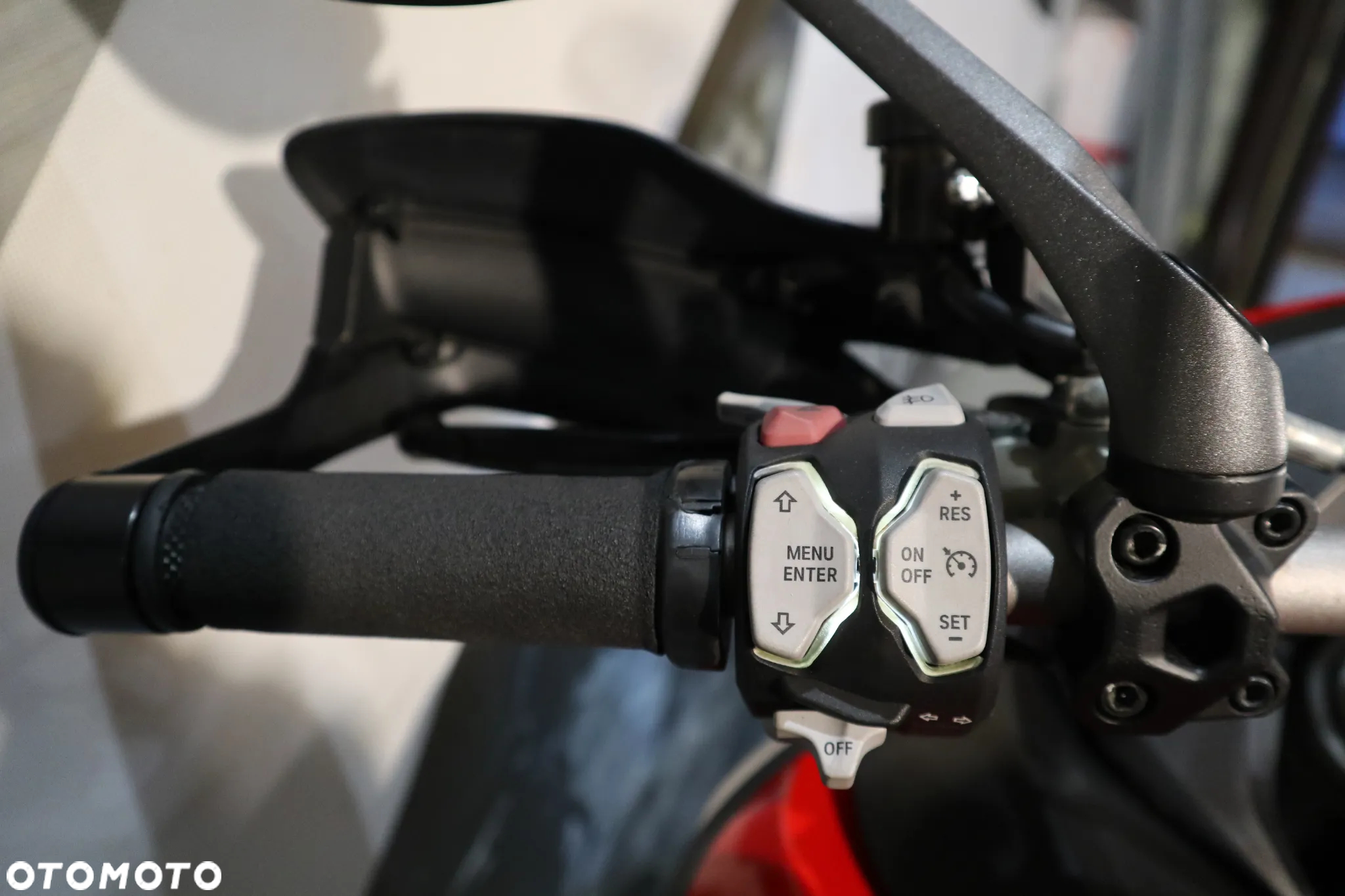 Ducati Multistrada - 12