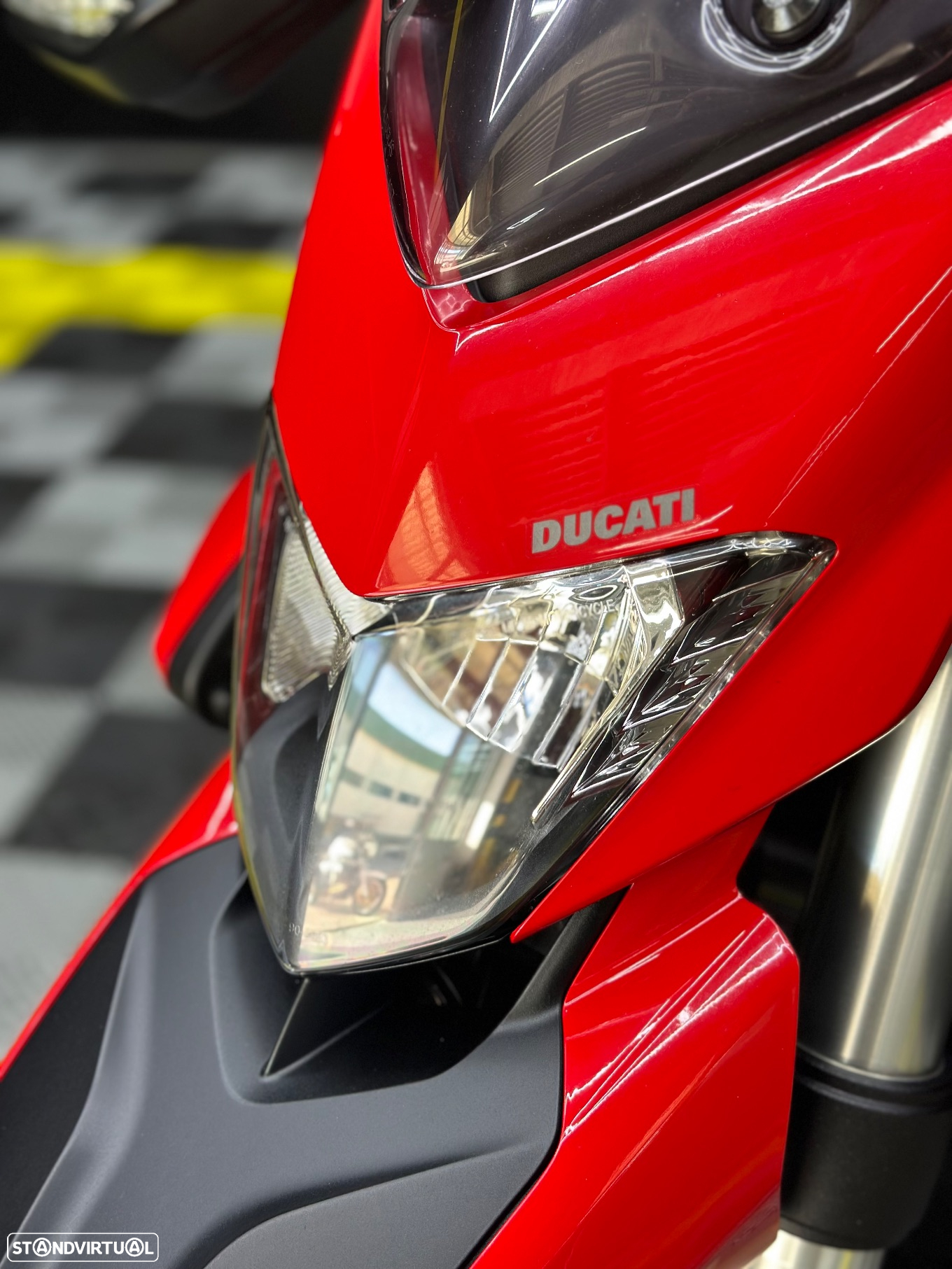 Ducati Hyperstrada 939 - 4
