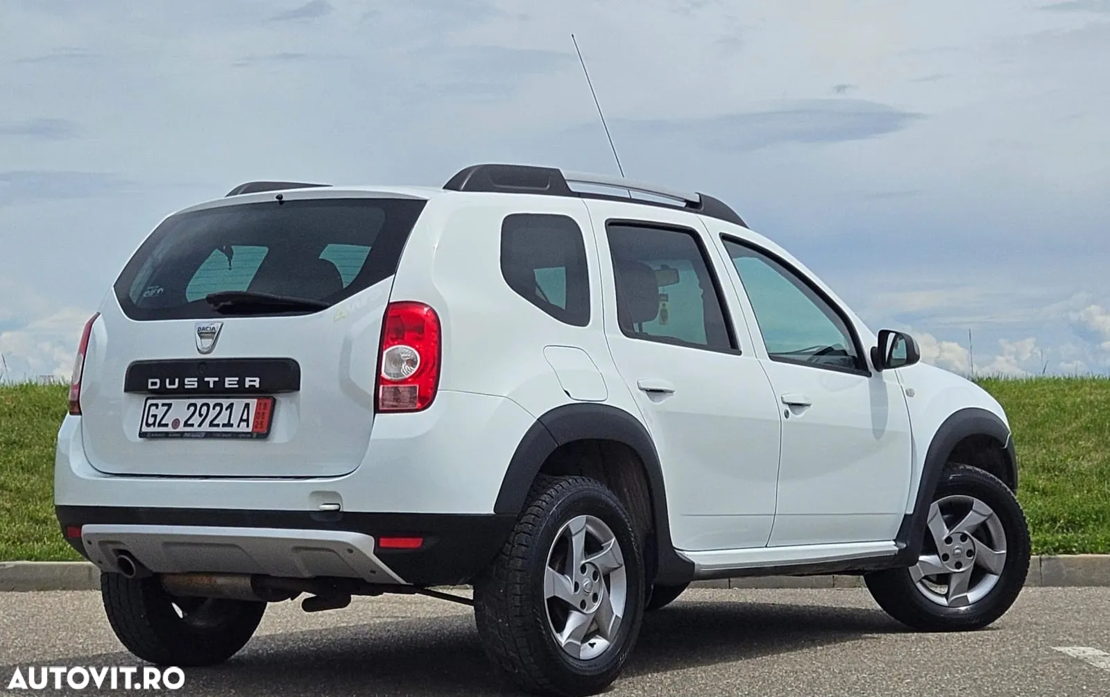 Dacia Duster 1.5 dCi 4x4 Prestige - 11