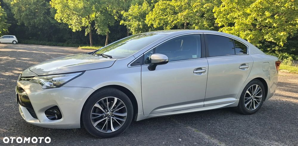 Toyota Avensis 1.8 Prestige MS - 4