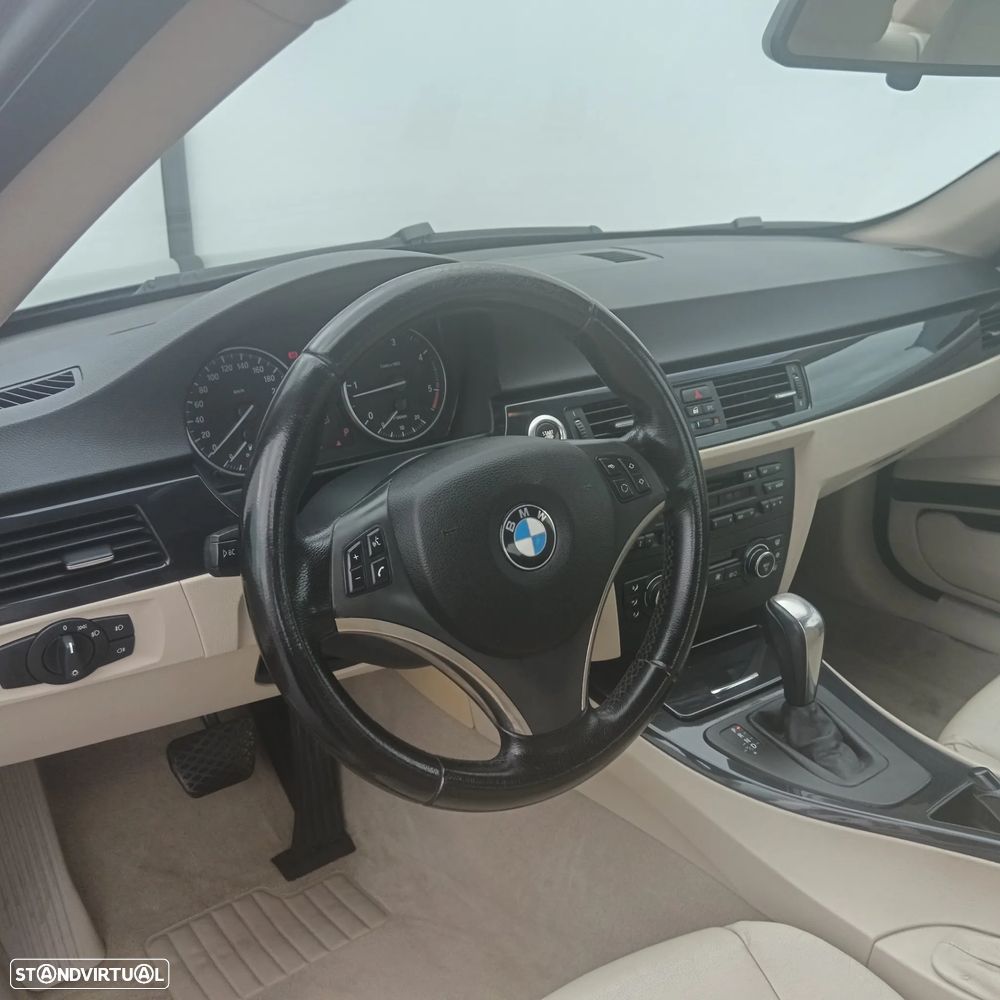 BMW 320 d Coupe Auto - 16