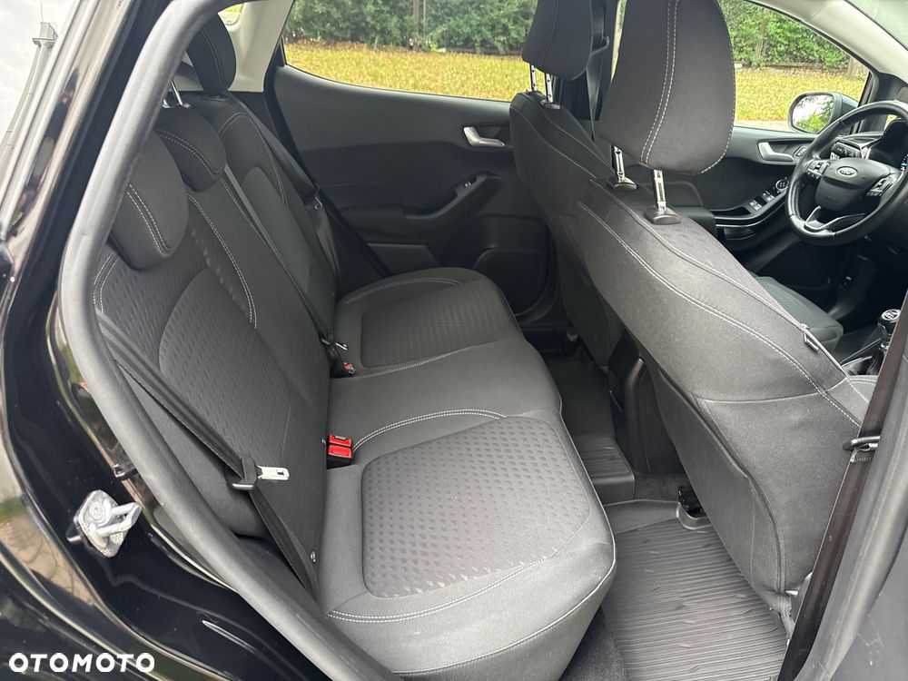Ford Fiesta - 25