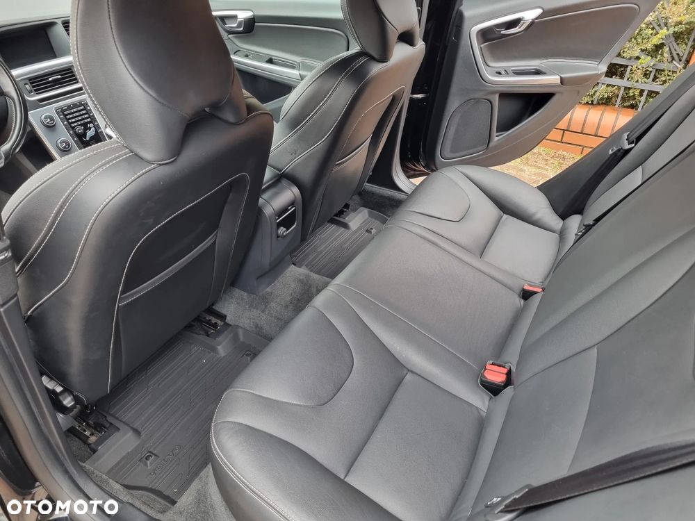 Volvo V60 D2 Drive-E Dynamic Edition (Momentum) - 22