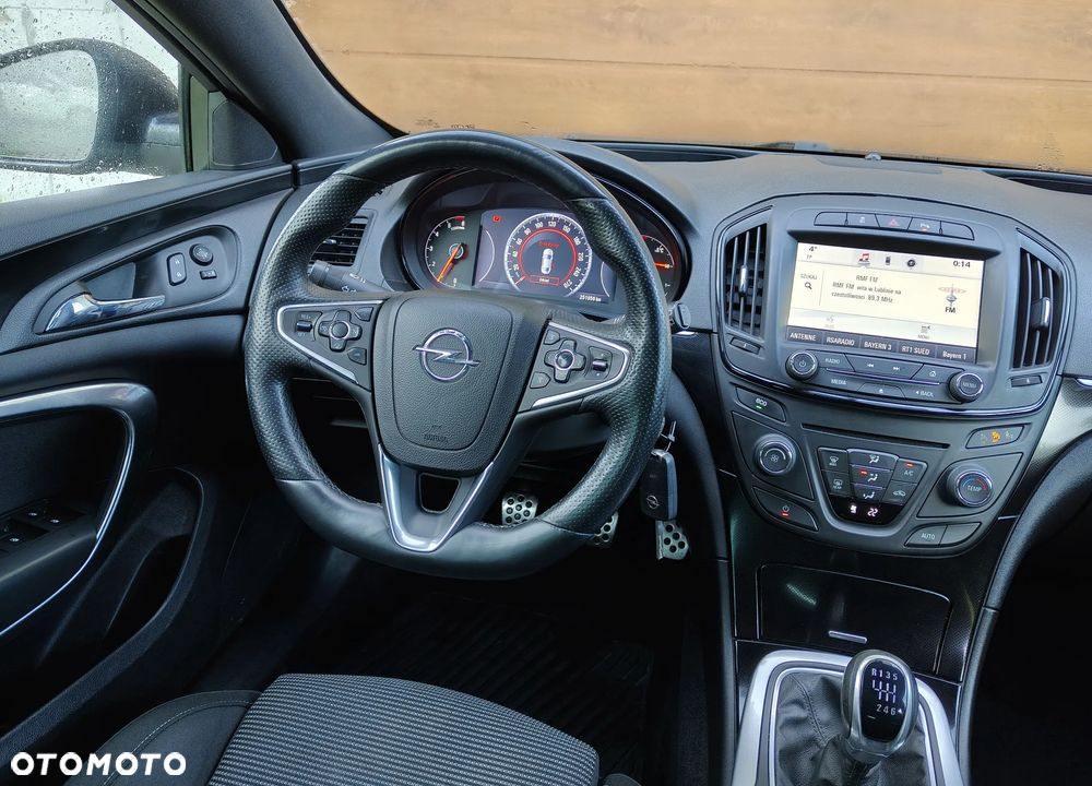 Opel Insignia - 22