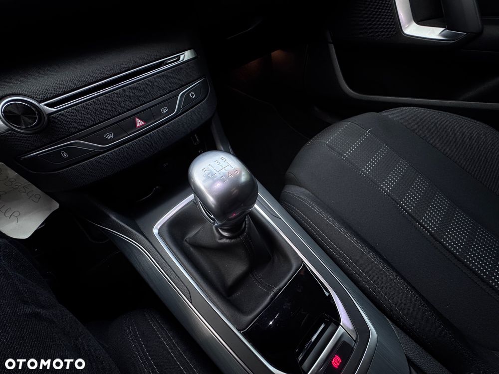 Peugeot 308 1.2 PureTech Allure S&S - 23