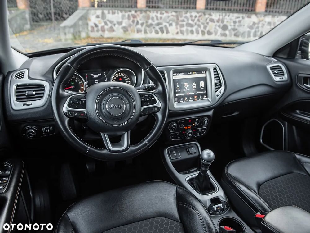 Jeep Compass 1.4 MultiAir Longitude - 27
