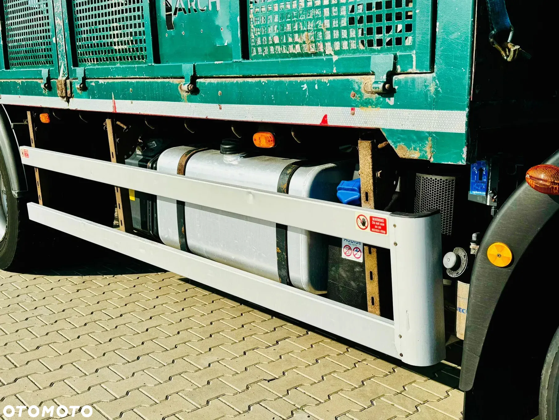Iveco Iveco Eurocargo 180E25 // 4x2 // skrzynia + HDS żuraw HIAB dzwig - 18