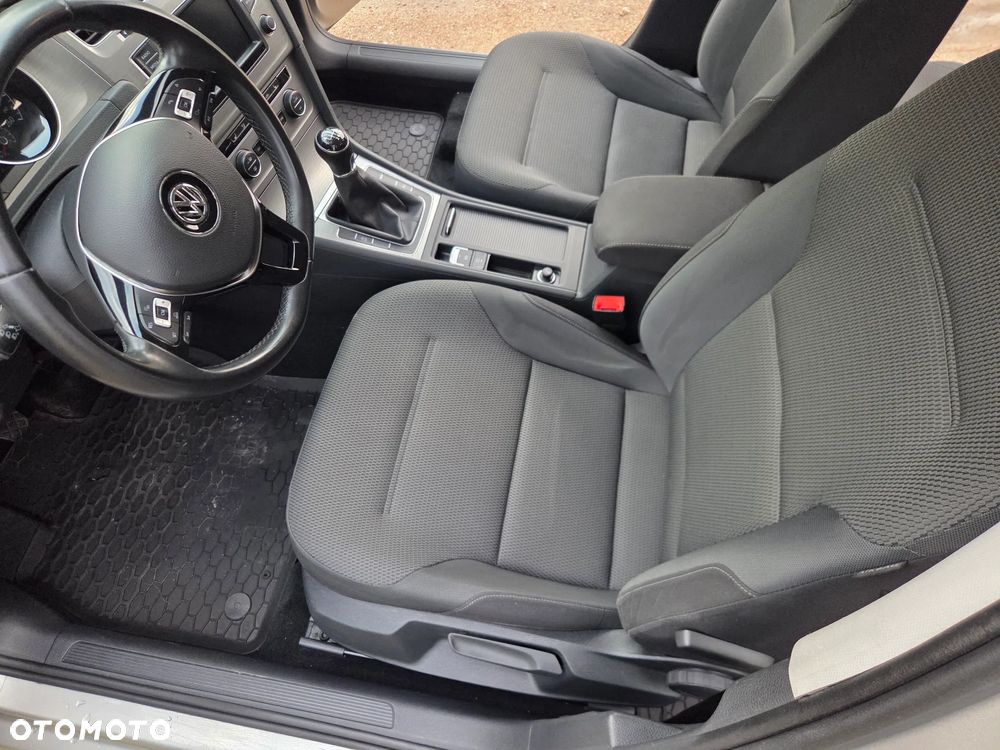 Volkswagen Golf 1.4 TSI BMT Comfortline - 23
