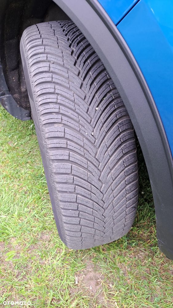 Ford Kuga 2.5 Duratec FHEV TITANIUM - 13