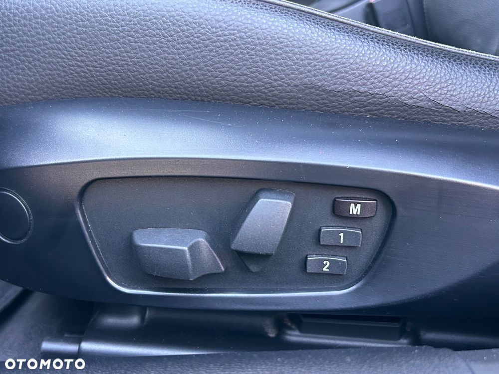 BMW Seria 3 318d DPF Edition Exclusive - 18