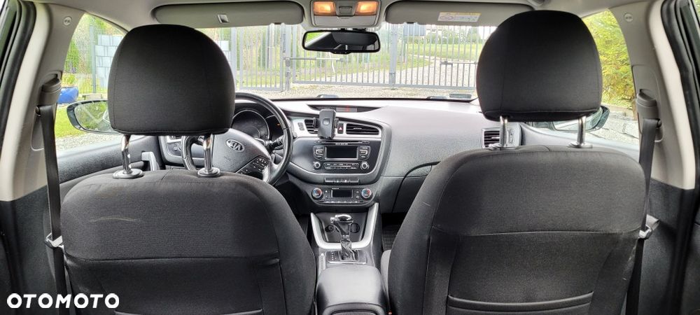 Kia Ceed - 8