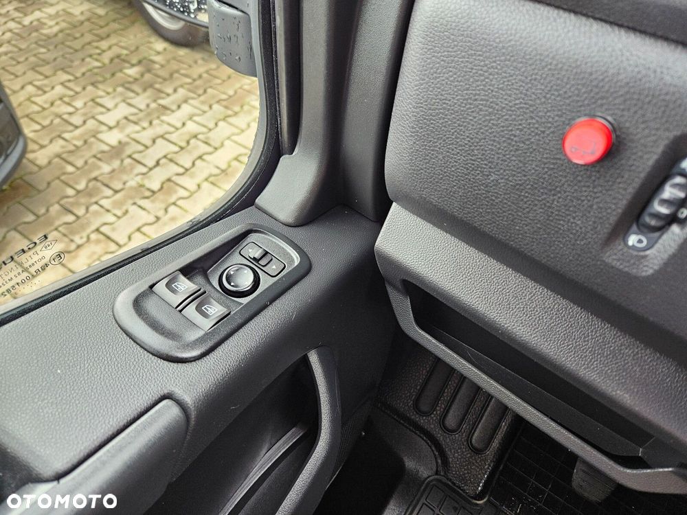 Renault Master Kontener 8 ePAL *114999zł NETTO*  Winda 750kg 2.3 dCi/145KM - 21