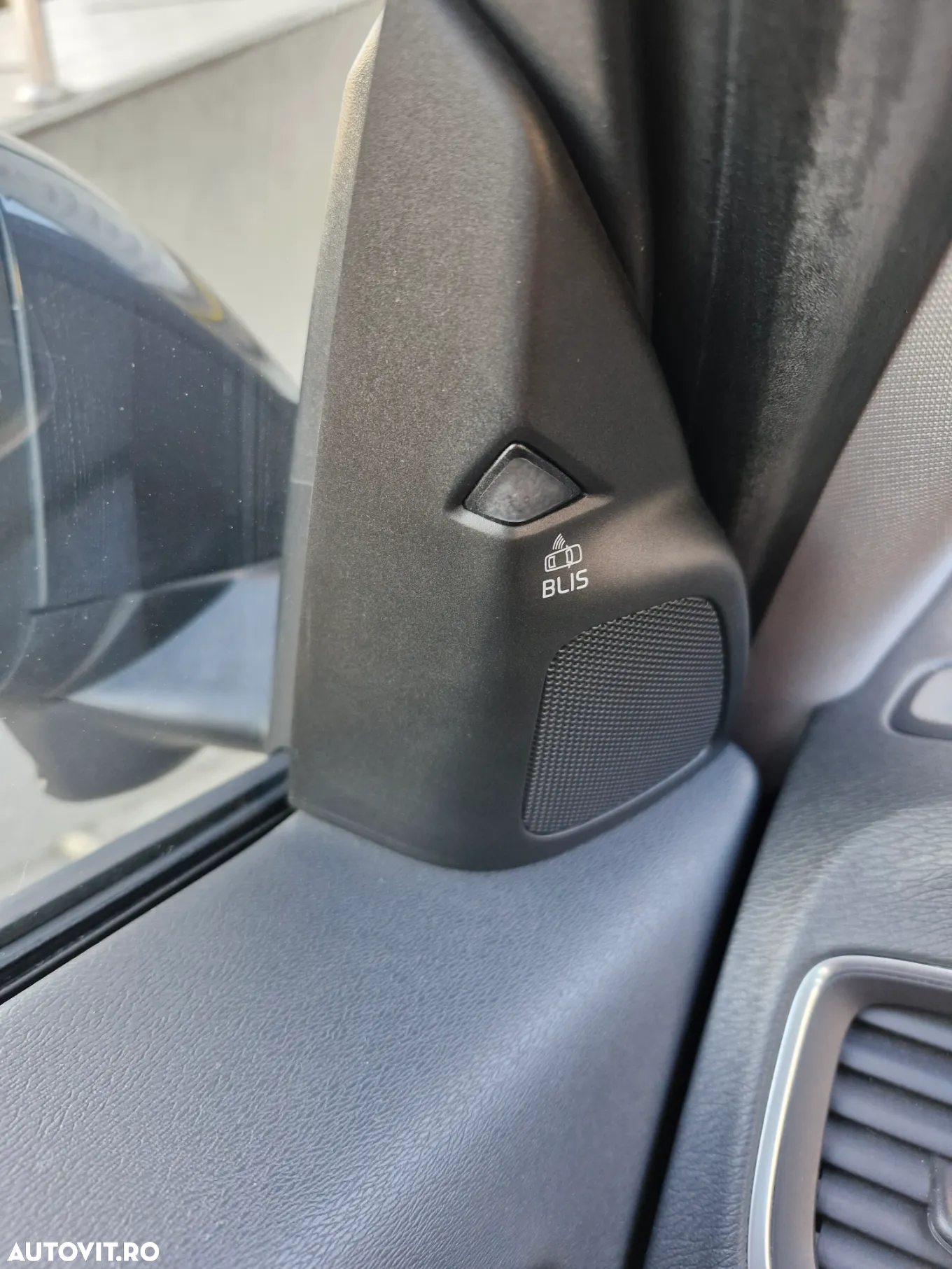 Volvo V60 T4 Basic - 36