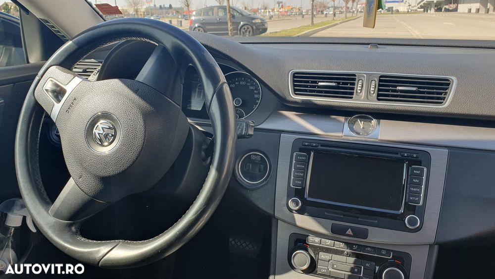 Volkswagen Passat - 5