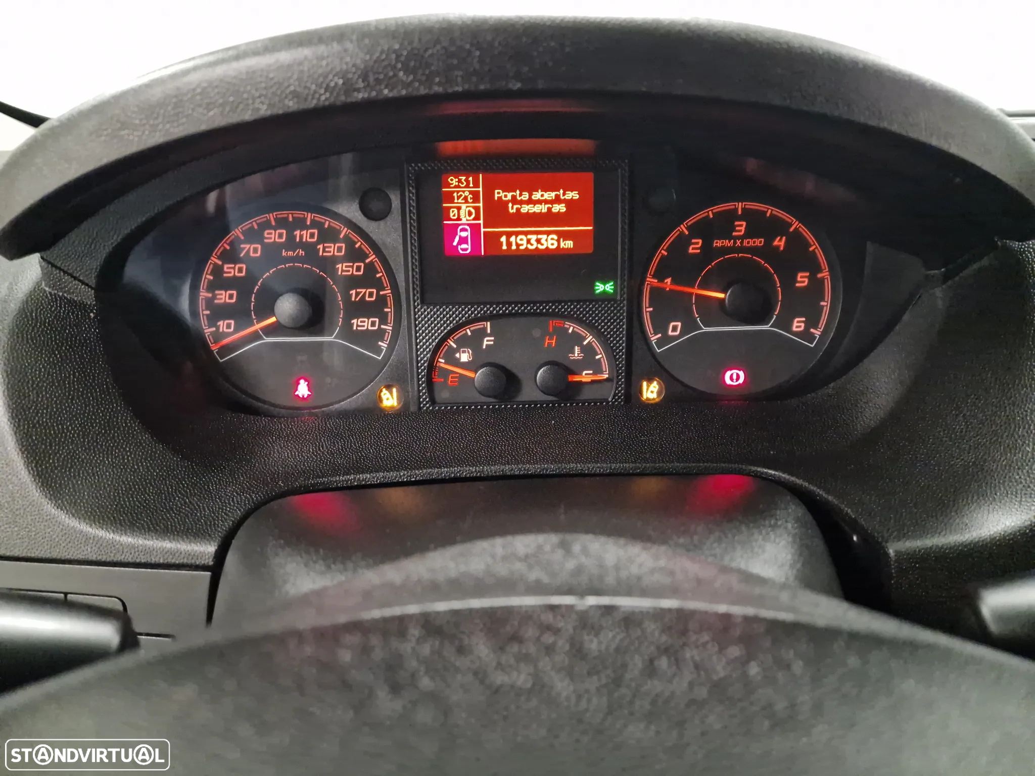Peugeot BOXER 2.2 BLUEHDi 335 L2H2 Pro GPS CAM. TRASEIRA IVA DEDUTIVEL - 49