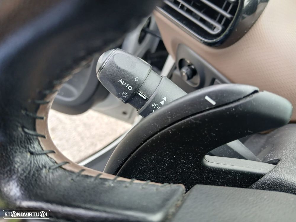 Citroën C4 Cactus 1.6 e-HDi Feel J17 ETG6 - 20