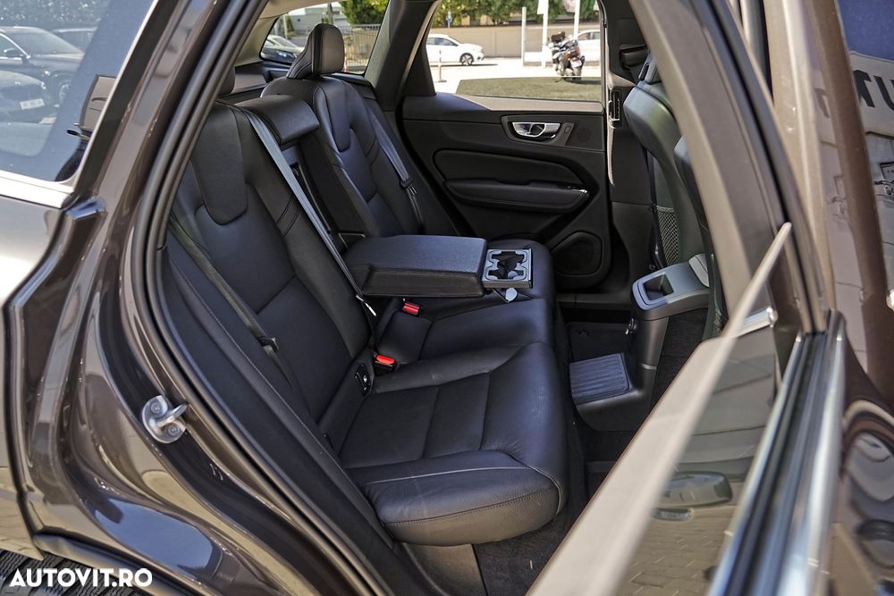 Volvo XC 60 T6 AWD Recharge Geartronic Inscription - 15