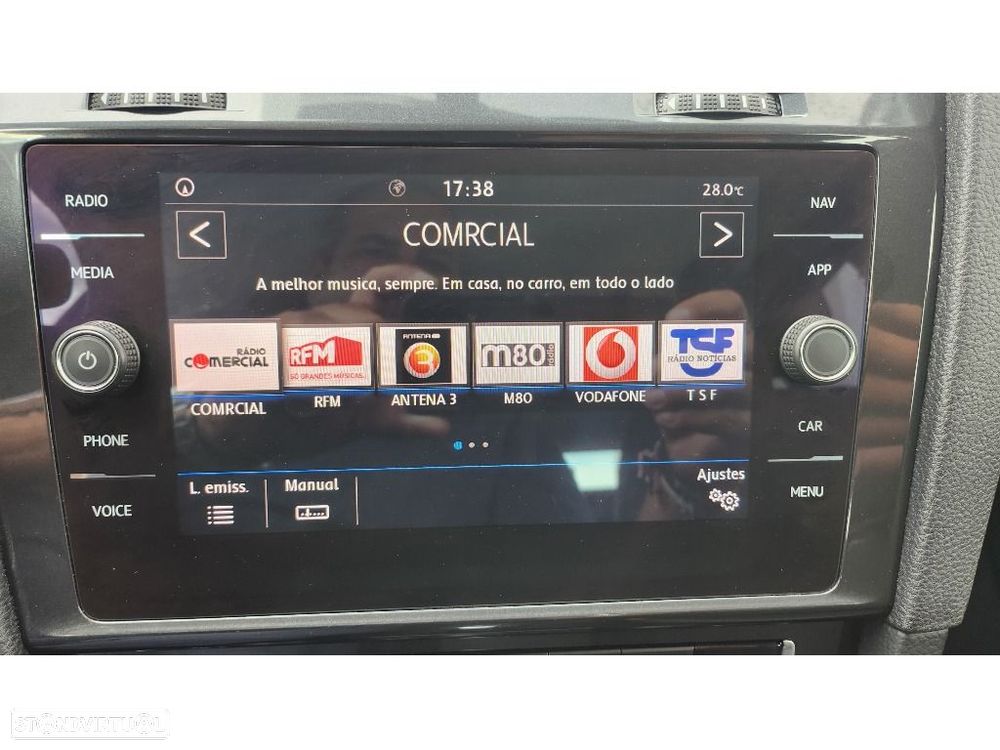 VW Golf Variant 1.6 TDi Confortline - 16