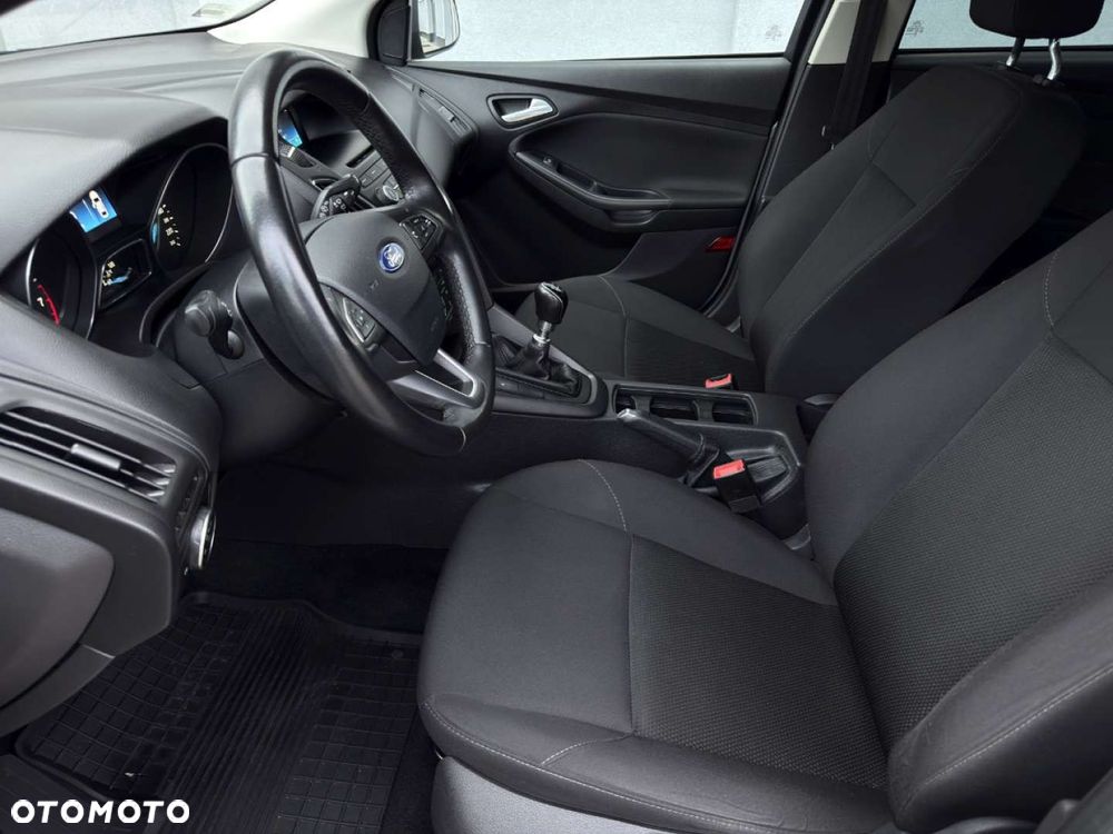 Ford Focus - 16