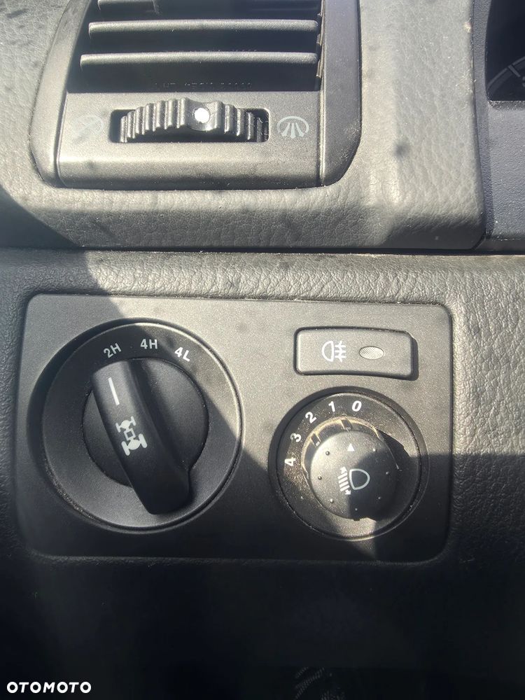 SsangYong/KGM Rexton - 12
