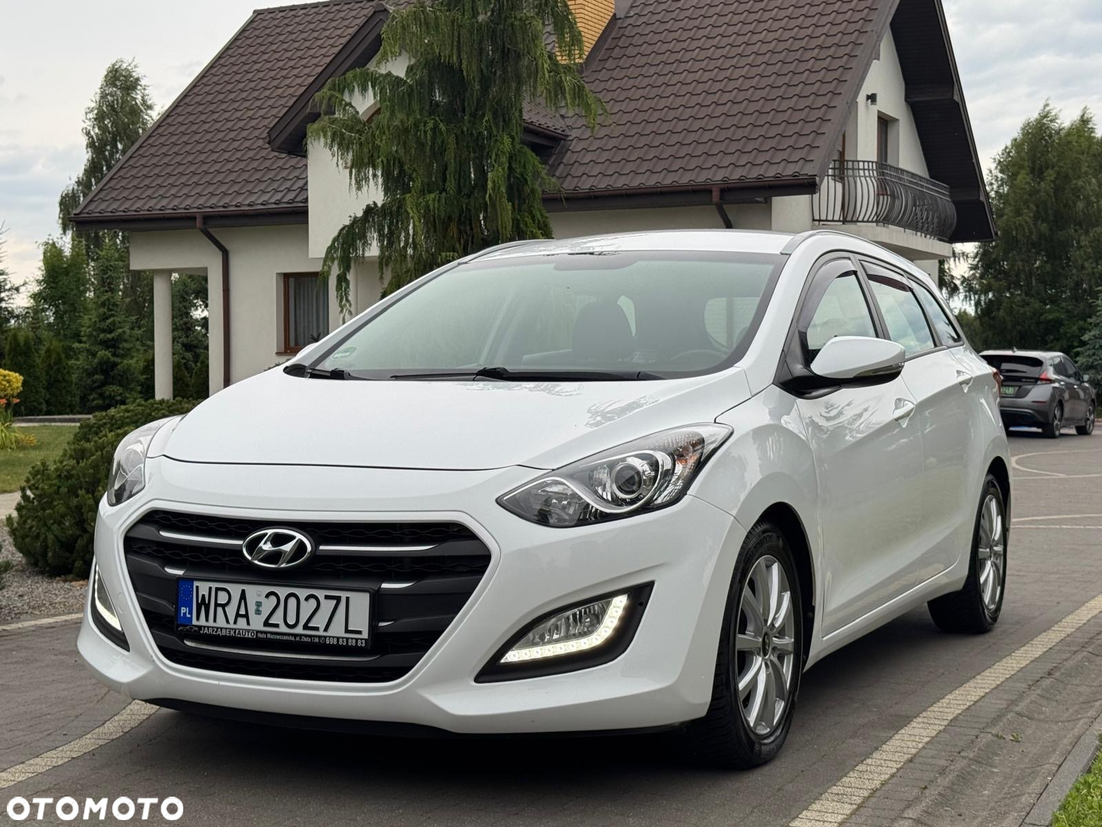 Hyundai i30 1.6 CRDI Automatik Style - 23