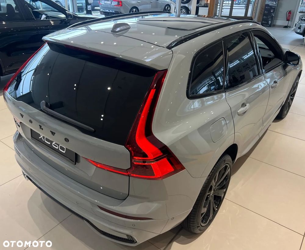 Volvo XC 60 T8 Plug-In Hybrid AWD Ultimate Black Edition - 5