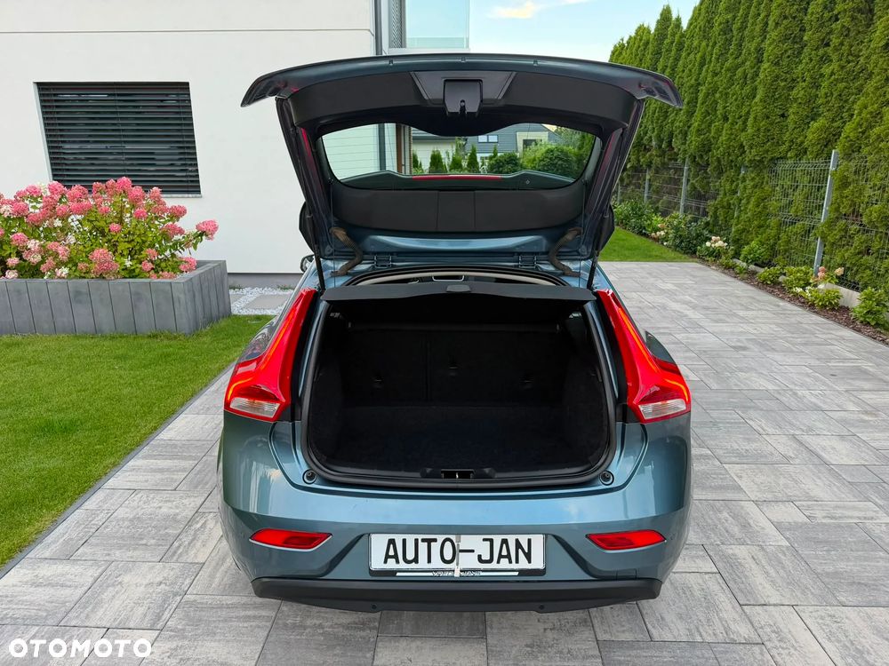 Volvo V40 D2 Summum - 19
