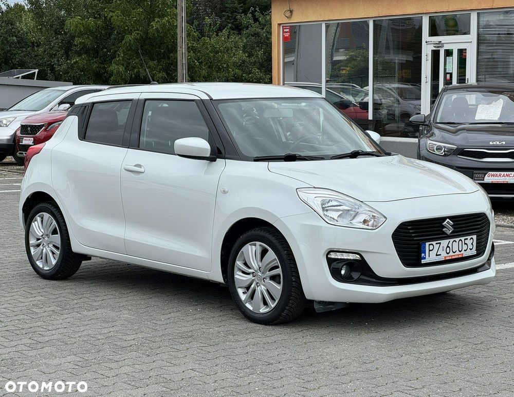 Suzuki Swift 1.2 Premium Plus CVT - 10