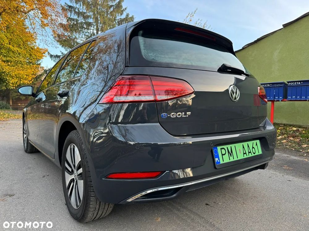 Volkswagen Golf - 5