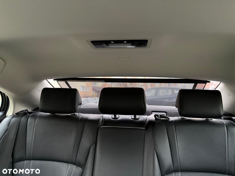 Lexus ES 300h Prestige - 30