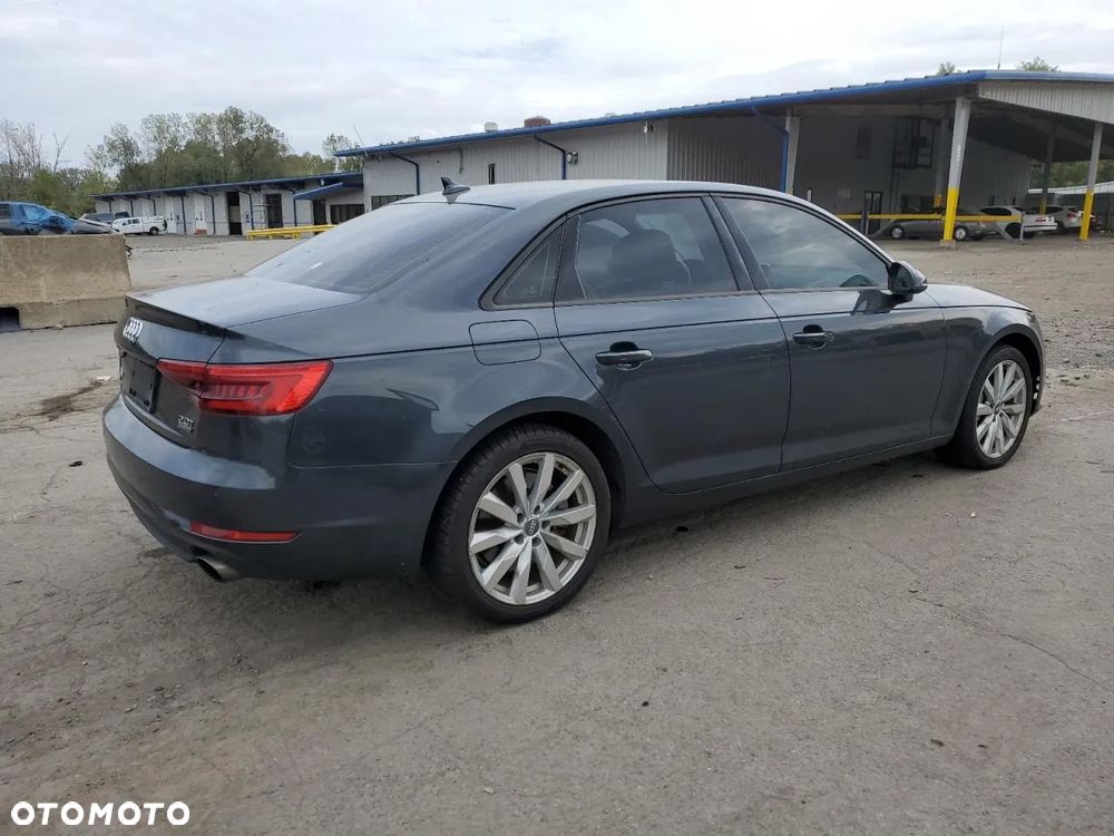 Audi A4 - 4