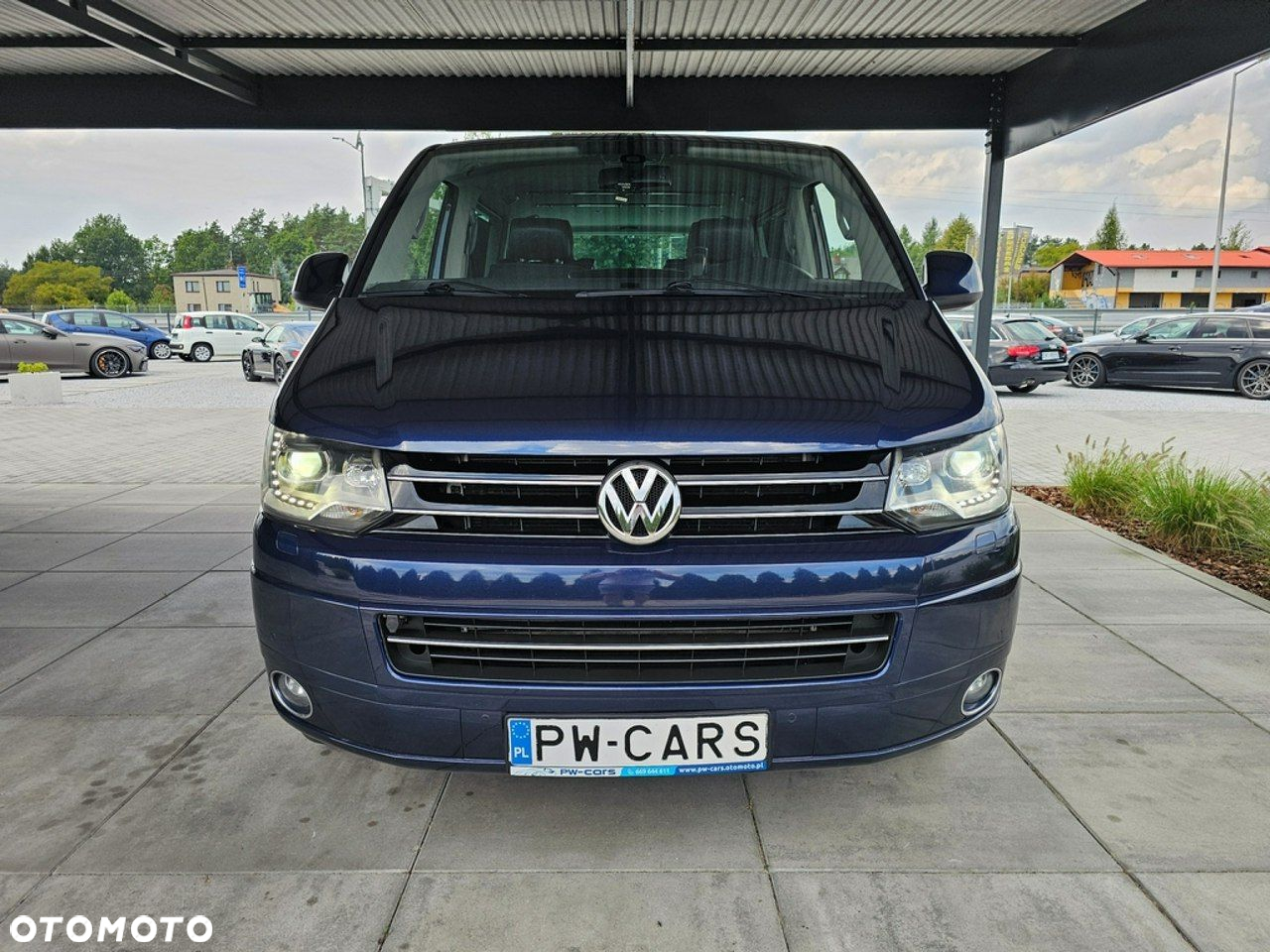 Volkswagen Multivan - 5