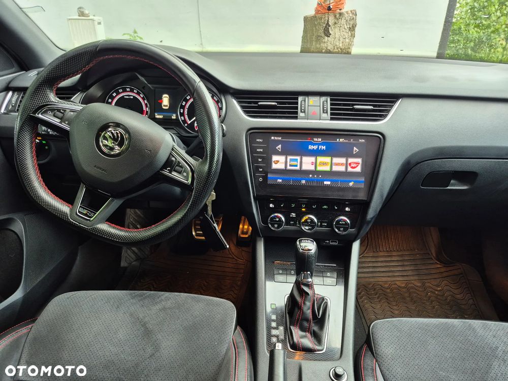 Skoda Octavia 2.0 TDI RS DSG - 13