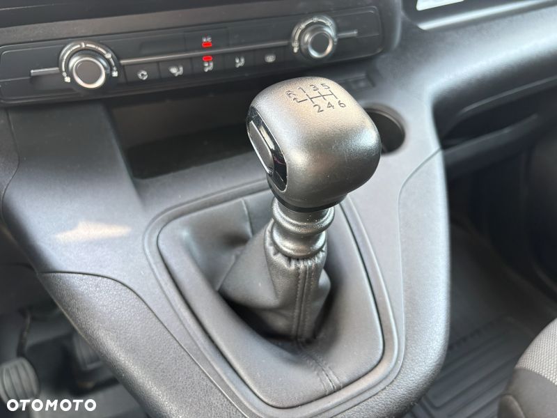 Toyota Proace City - 32