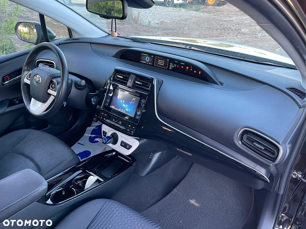 Toyota Prius Hybrid - 15