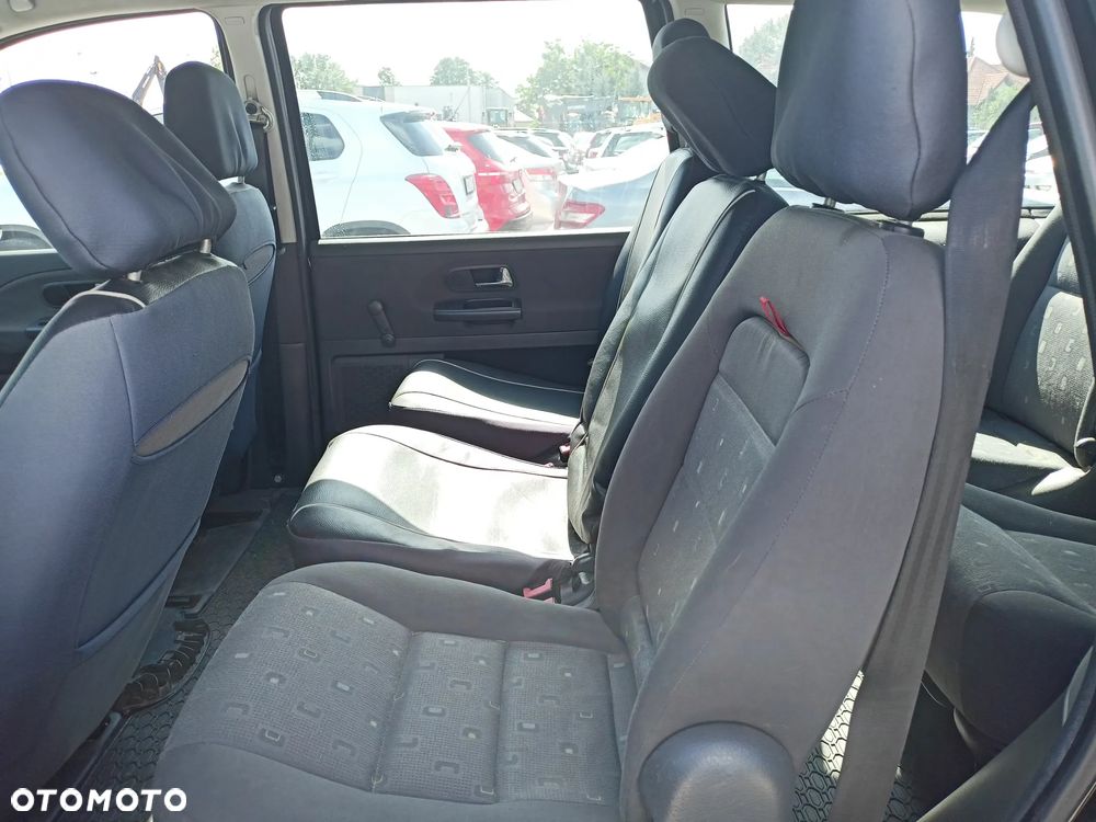 Volkswagen Sharan - 14