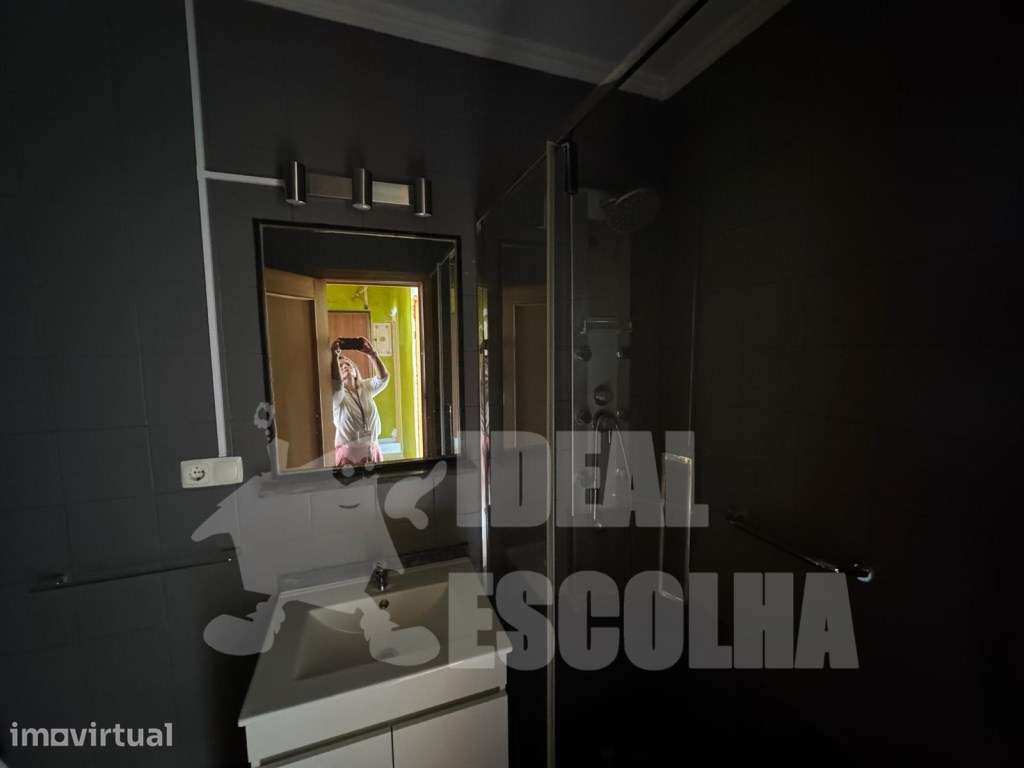 T3+1 ARRENTELA A PRECISAR DE OBRAS - Grande imagem: 4/28
